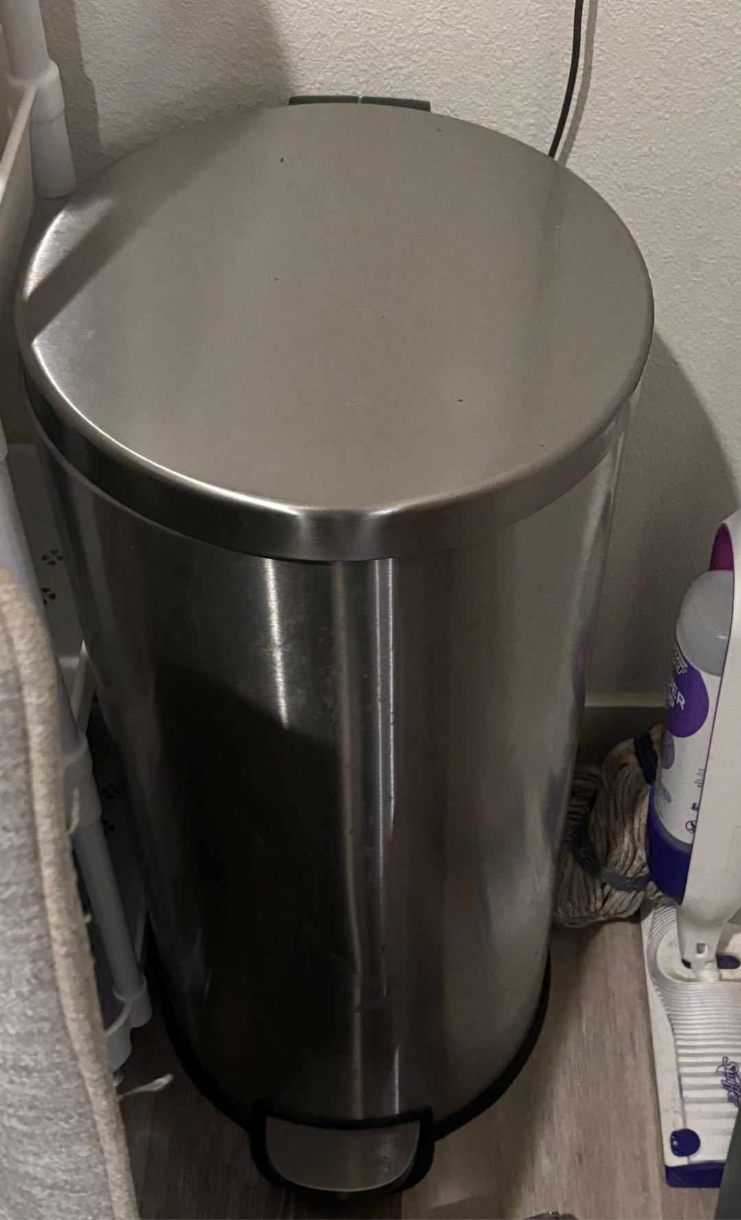 中号脚踩翻盖垃圾桶