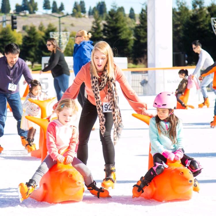 来湾区这些户外冰场上翩翩起舞吧!