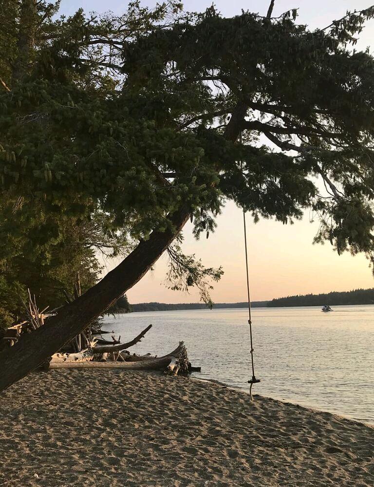 去Harstine Island 与自然一起玩吧